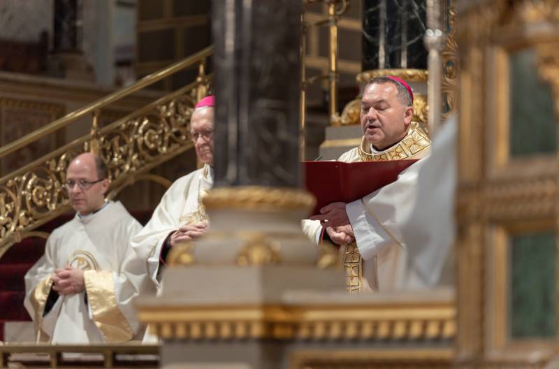 2024_03_28_olajszentelesi szentmise_32.jpg